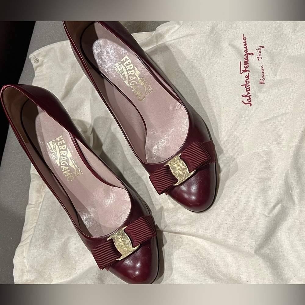 Salvatore Ferragamo burgundy color kitten heels size 9